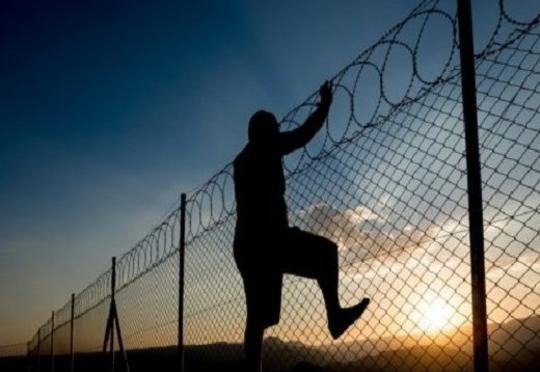 Yerinə başqasını göndərdi,özü paltarını dəyişib çıxdı - Həbsxanadan film kimi qaçış planı (VİDEO)