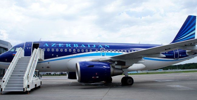 Xalq artisti ölkədən getmək istədi - Onu təyyarədən düşürdülər – VİDEO