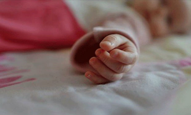 Hindistanda dəhşət — Sərxoş tibbi personal doğuş vaxtı körpənin başını qopartdı