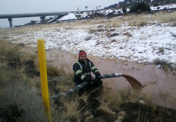 ABŞ-da yolda “şokolad çayı” - FOTO
