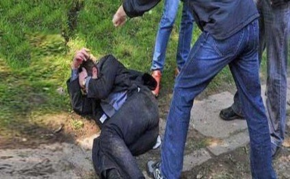 Tərtərdə ailəli qadınla mesajlaşan şəxsi əri tutdu - Çay kənarına aparıb işgəncə verdilər, şəxsiyyətini alçaltdılar