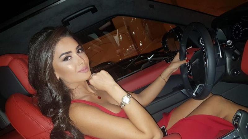 Pərvin Abıyeva seksual geyimi ilə NƏFƏS KƏSDİ - FOTO