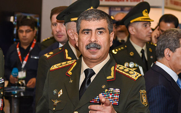 Müdafiə naziri hava şəraiti ilə bağlı hərbi hissələrə göstəriş verdi