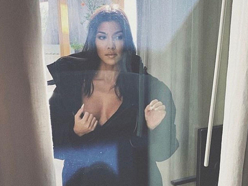 Erməni Kardaşyan yarıçılpaq FOTOlarını yaydı