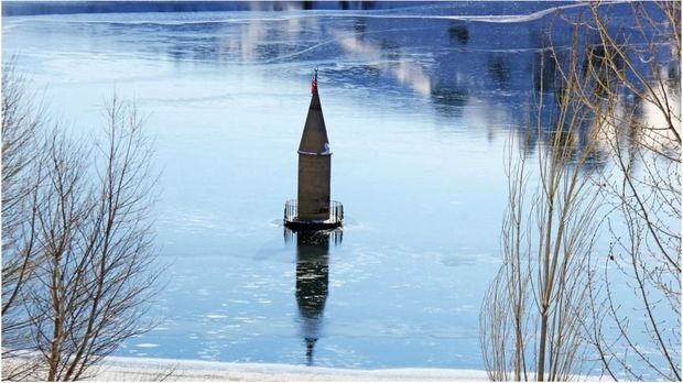 Türkiyədə su altında qalan məscidin minarəsi göründü - VİDEO
