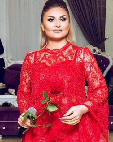 Şəbnəm görün hansı müğənni ilə görüşmək arzusundadır - FOTO