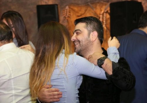 Fərda ikinci dəfə evləndi, uşağı da oldu