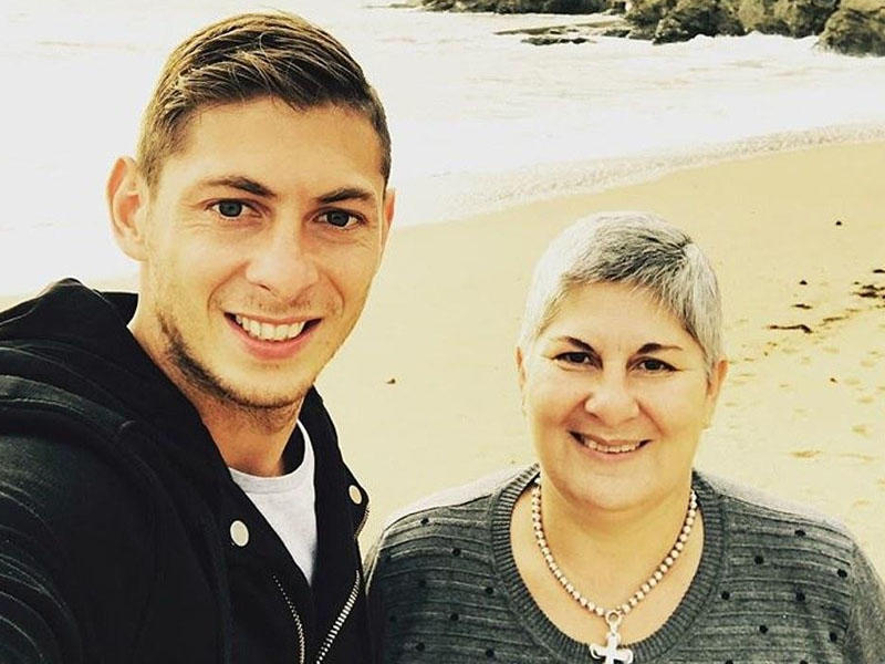 Məşhur futbolçu qəzada həlak oldu: klublar yasdadır - VİDEO - FOTO