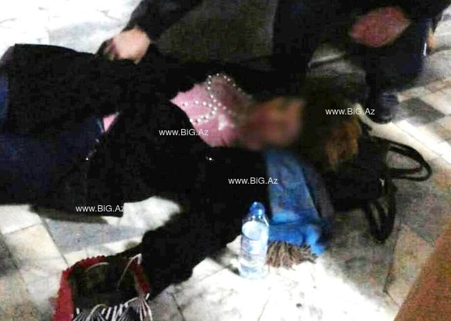 Bakı metrosunda qorxulu anlar: Qadını qıcolma tutdu, huşunu itirdi - FOTO