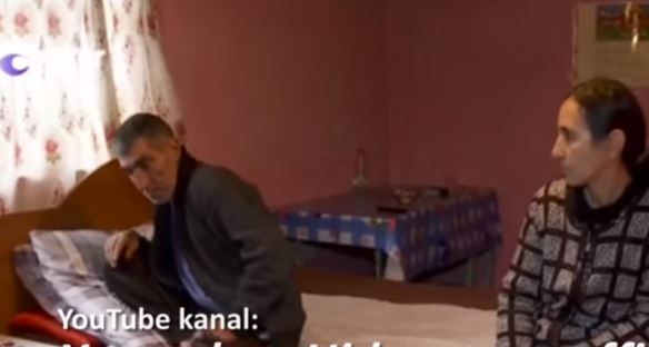 Azərbaycanda bir kişinin iki arvad saxladığı evdən videoreportaj