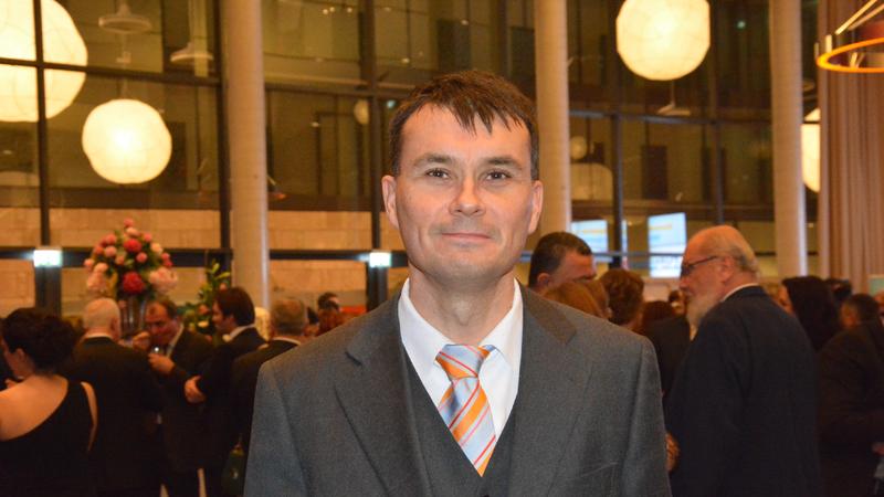 Nəsiminin dərisi soyulmayıb, qəzəllər onun deyil - Alman alim İNANILMAZ FAKTLARI AÇDI