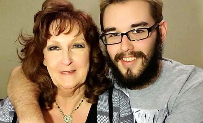 74 yaşlı qadın oğlunun yasında tanış olduğu gənclə evləndi - FOTOLAR