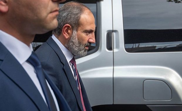 Paşinyan Moskvaya gedib