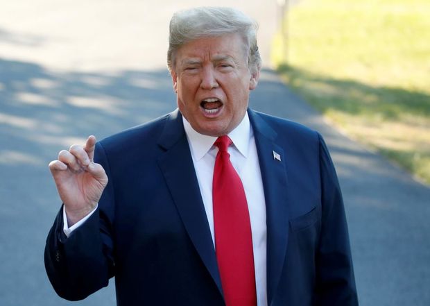 Tramp demokratlara güzəştə getdi