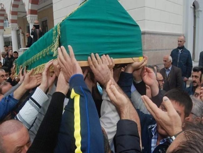 Əməkdar artistin bacısı vəfat etdi - FOTO