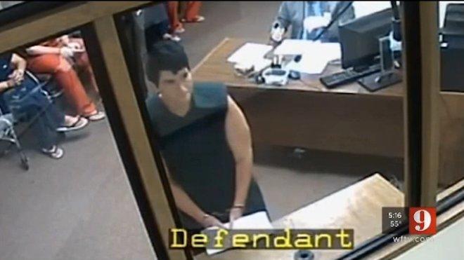 47 yaşlı qadın sevgilisini öldürüb, bədənini hissələrə ayırdı -  İzi itirmək üçün... - FOTO