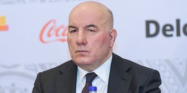 Elman Rüstəmov vəd verdi: “Neft ucuzlaşsa belə, dollar bahalaşmayacaq”