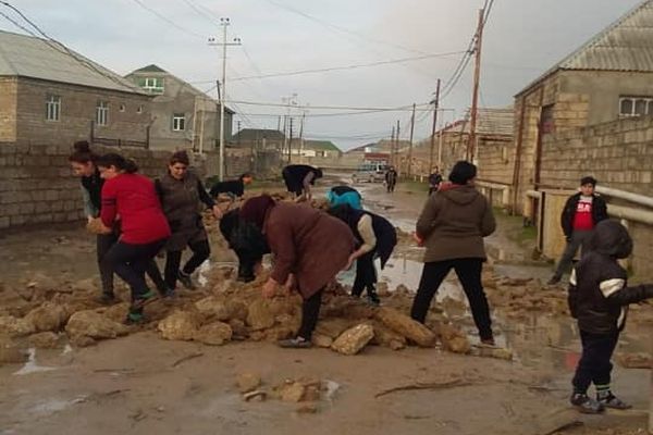 Bakı kəndində acınacaqlı mənzərə - YENİLƏNİB + FOTO