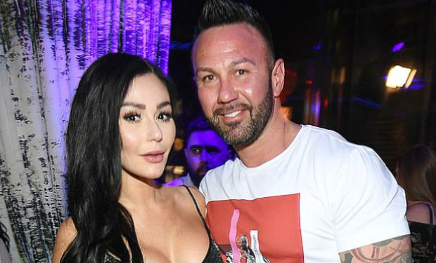 Əri məşhur aktrisanı vəhşicəsinə döydü, qaldırıb yerə çırpdı - Dəhşətli VİDEO