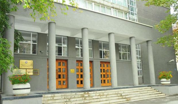 Maliyyə Bazarlarına Nəzarət Palatasından hansı səlahiyyətlər alınıb?