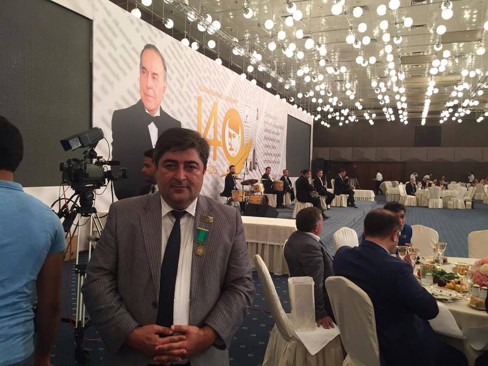 Komada olan baş redaktor üçün Türkiyədən beyin cərrahı gəldi