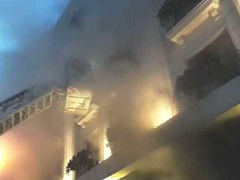 SON DƏQİQƏ! İstanbulda fabrik yanır