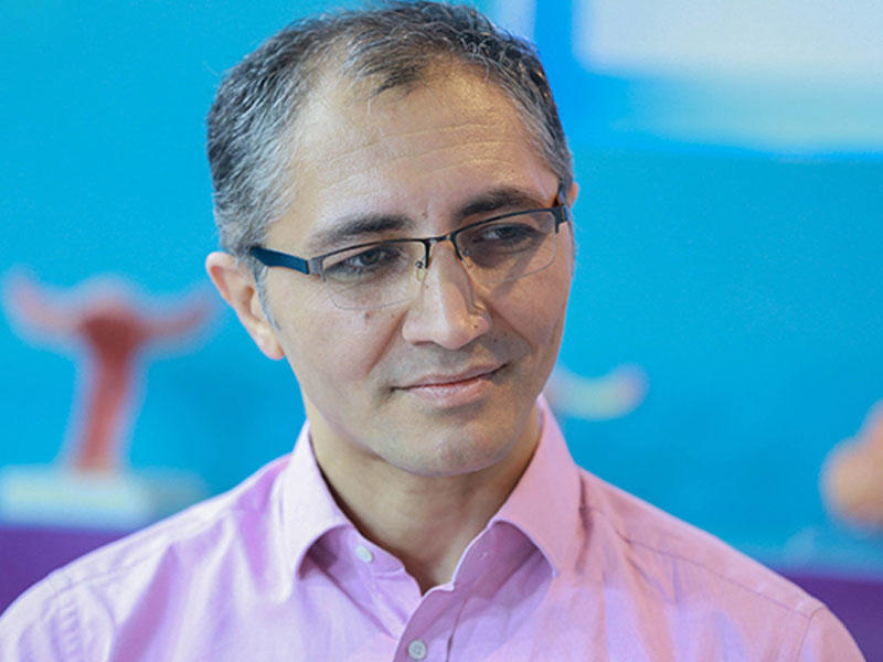 “Hamilə qadını kürt toyuğa bənzədirəm... Abortun tərəfdarıyam” - Məşhur həkimdən maraqlı açıqlamalar