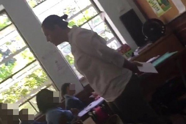 Paytaxt məktəblərinin birində dəhşət - Müəllimlə şagirdin videosu yayıldı (FOTO+VİDEO)