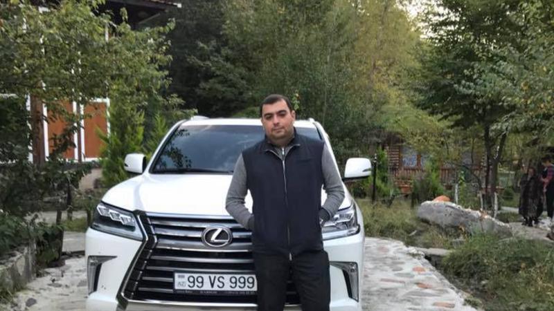 Bakıda məşhur biznesmen lüks avtomobillə qəza törətdi – ÖLƏN VAR - YENİLƏNDİ/FOTO