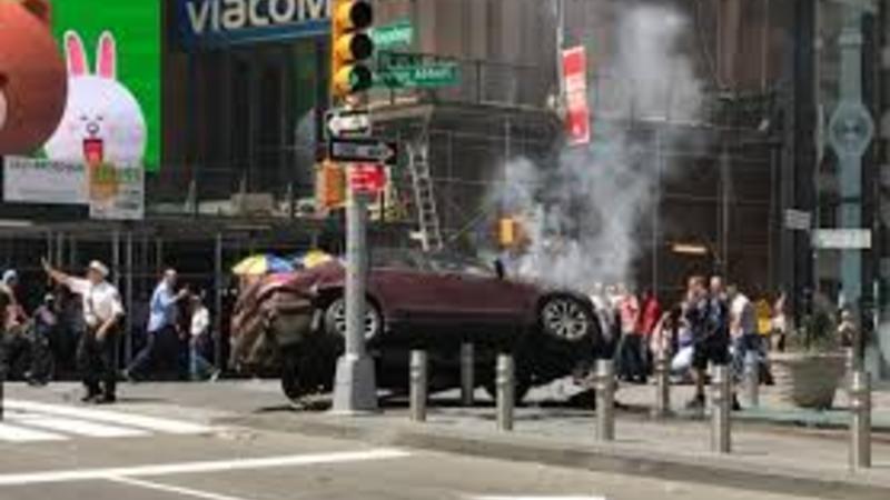 Narkoman sürücü DƏHŞƏT SAÇDI: 10 yaralı