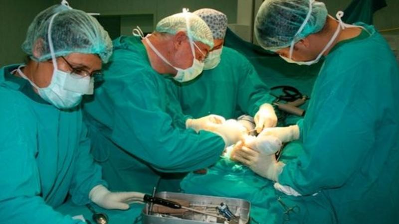 Azərbaycanda İLK - Xəstəyə süni ürək köçürüldü