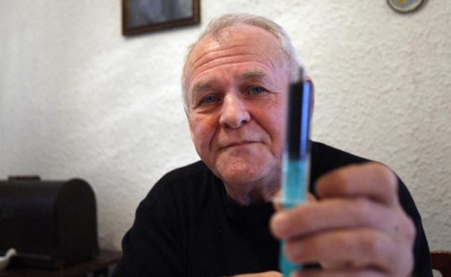 Bu kişi 5000 insanı çətənə yağı ilə ölümdən xilas edib