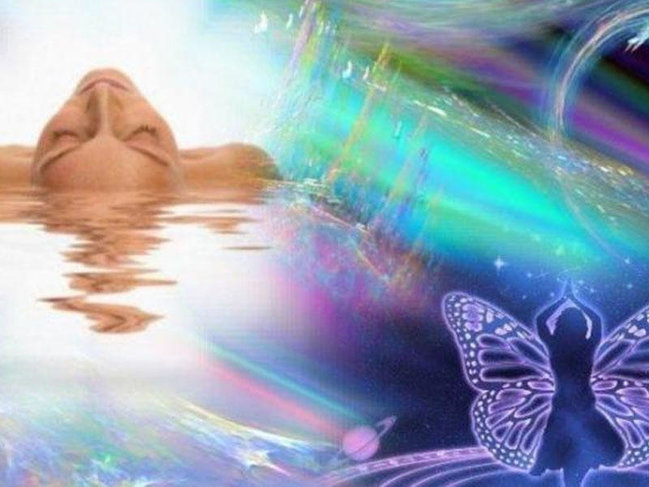 Ərinizin başqa qadınlara maraq göstərməsini istəmirsinizsə, BUNLARI EDİN