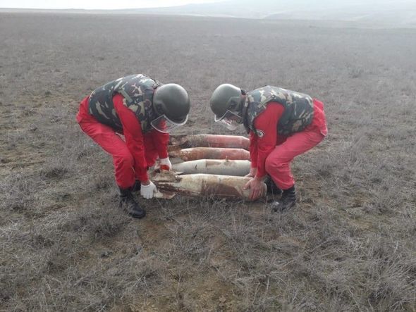 В Агстафе обнаружены авиабомбы