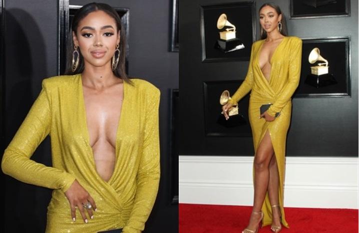 18 yaşlı gözəldən iddialı libas - Fotoları