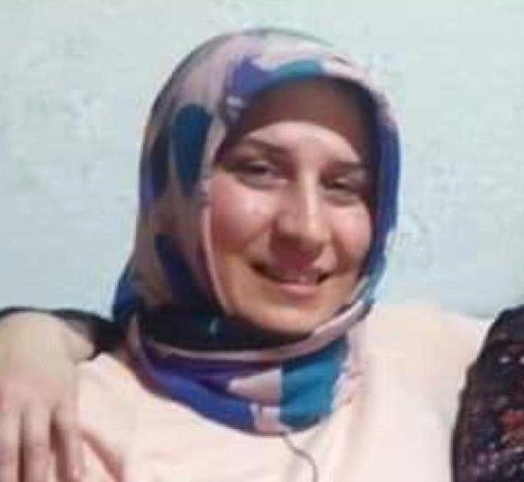 İşə gedən arvadını izlədi, 23 yerindən bıçaqladı: 