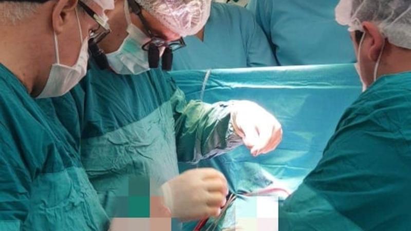 Xəstəyə süni ürək köçürən azərbaycanlı həkim maraqlı FAKTLARI AÇDI - VİDEOMÜSAHİBƏ