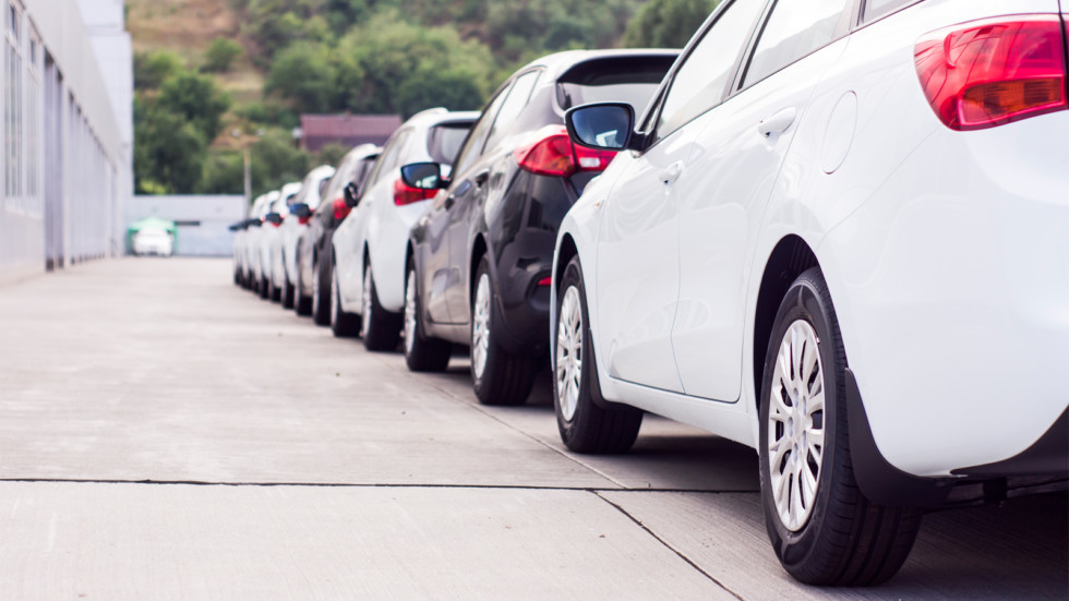 Азербайджан увеличил импорт автомобилей в 2,5 раз