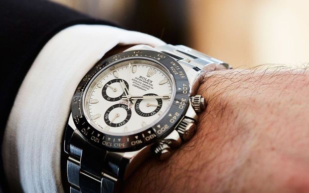 Kiyevdə azərbaycanlılar saxlanıldı - Britaniyalının “Rolex”ini oğurlayıblar