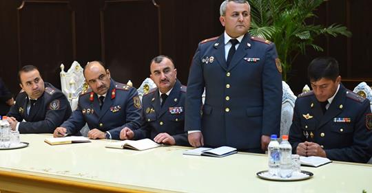 Таджикистанских милиционеров обязали ходить в библиотеки и сдавать тесты по прочитанному