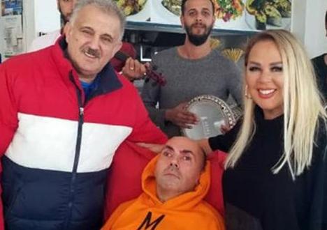 Məşhur cütlük fiziki qüsurlu övladlarının 34 yaşını belə qeyd etdi - FOTO