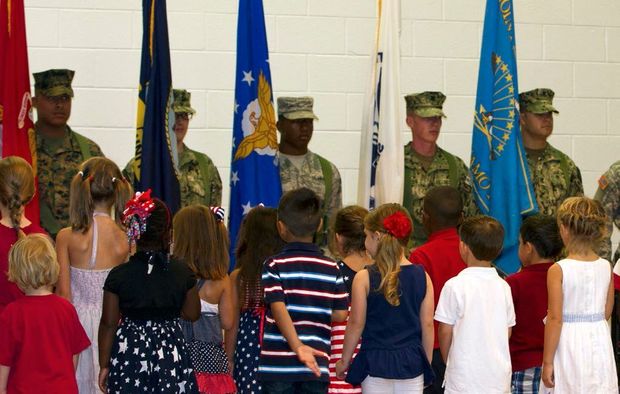 ABŞ-da 11 yaşlı uşaq həbs edildi - Bayrağa hörmətsizlik edib