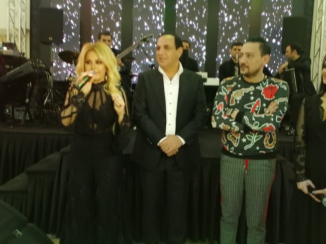 Bir-birini təhqir edən məşhurlar barışdı - Fotolar