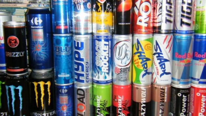 Azərbaycanda energetik içkilərin bu şəxslərə satışı qadağan edilir
