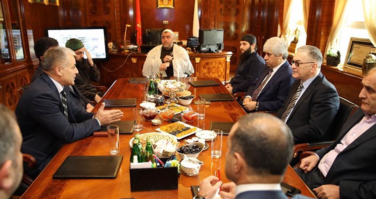 Встретились представители азербайджанской и чеченской диаспор Петербурга