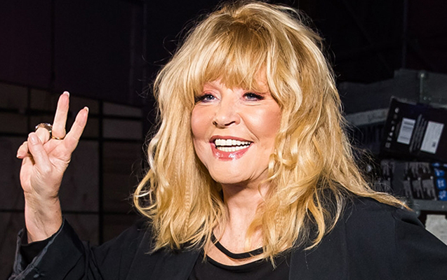 Alla 47 min təqaüd alır - Xalq qəzəbləndi