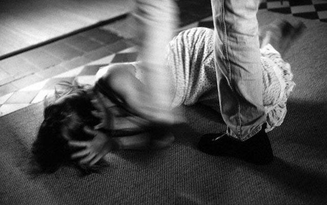 İnternetdə tanış olduğu oğlanı evinə çağıran qadın həyatının şokunu yaşadı - FOTO