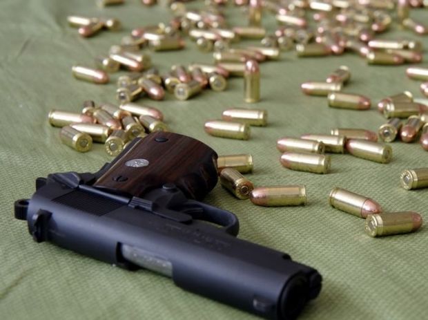 Gəncədə qanunsuz silah gəzdirən şəxslər saxlanıldı - VİDEO