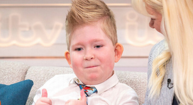 Beyinsiz doğulan uşaq artıq serfinqlə məşğul olur