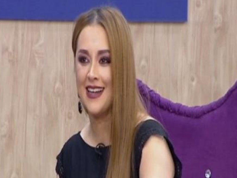 Xatirə efirə 15 minlik saatı ilə çıxdı - FOTO